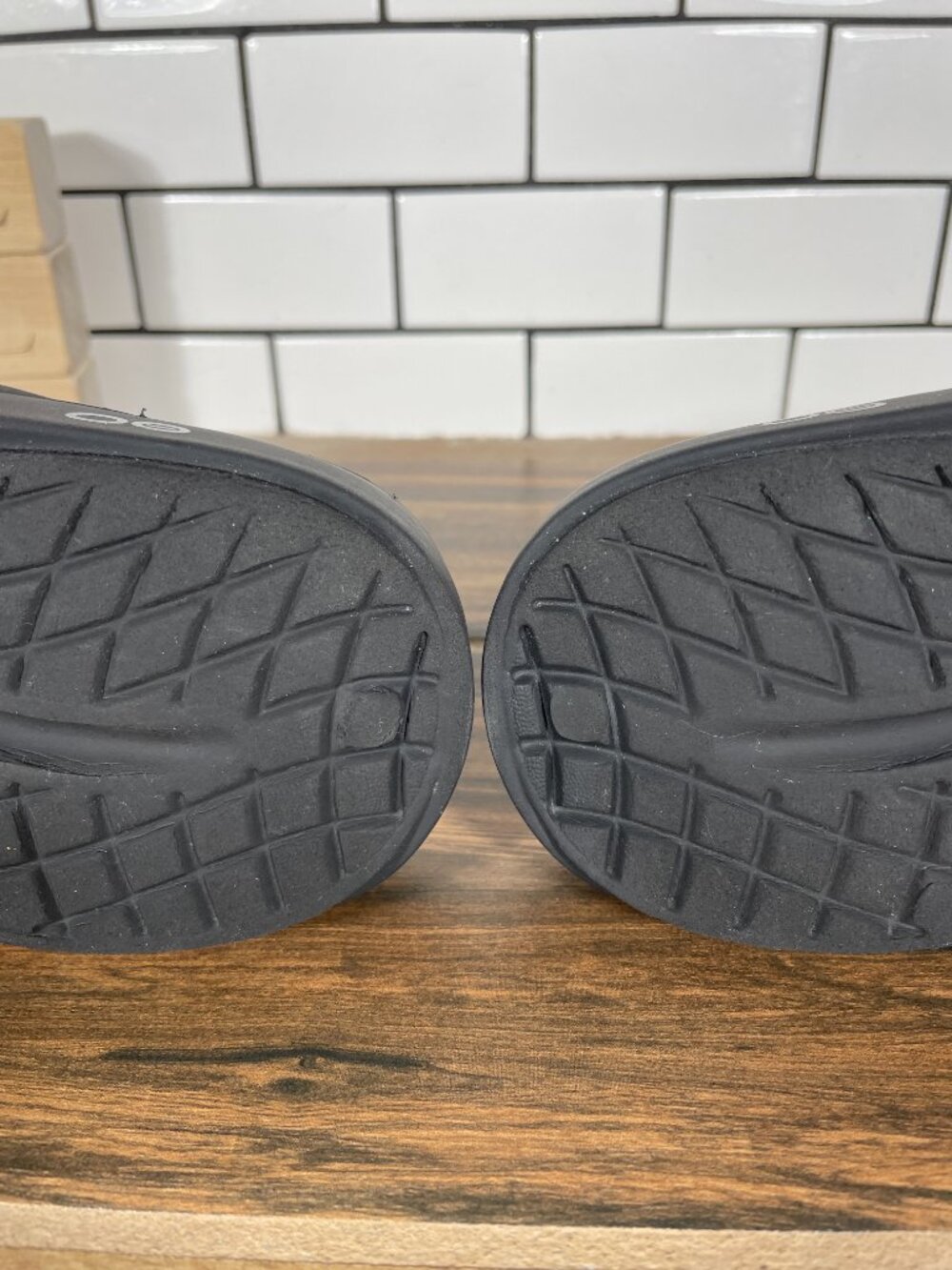 OOFOS OOahh Shoes Womens Size 7 Black Recovery Comfort Slip On Slide Sandals - Picture 9 of 14